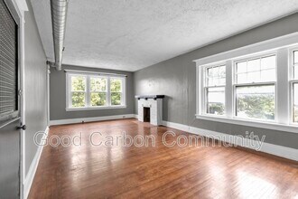 Building Photo - 81 Saranac Ave
