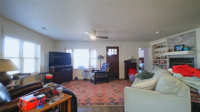 Foto del edificio - 2108 W Stone St