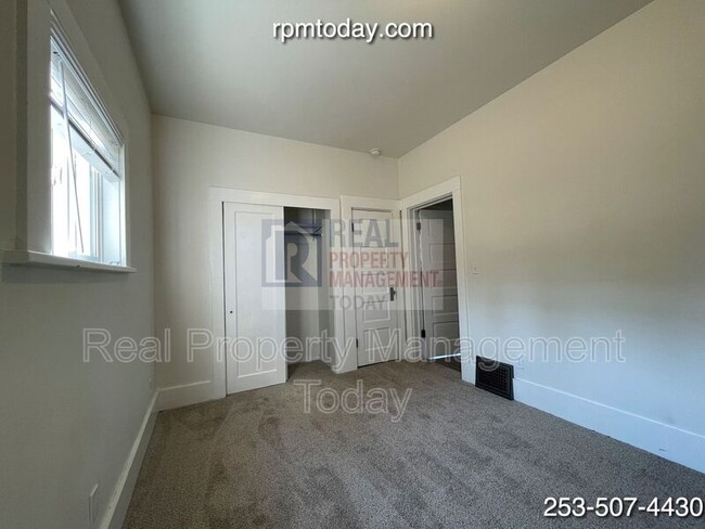 Building Photo - 3822 S 19th St