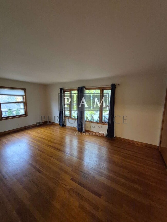 Foto del edificio - 328 N 68th St