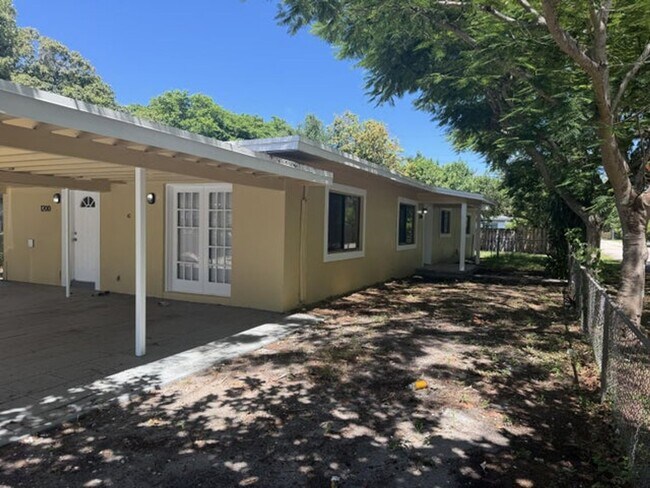 Foto del edificio - 1200 NW 7th Terrace