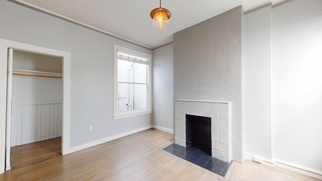 Building Photo - 186 Gough St