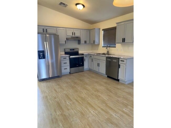 Foto del edificio - 3 bedroom 2 bath home in Arizona City