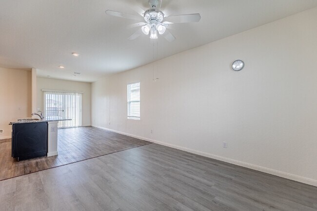 Building Photo - 5814 Gulf Meadow