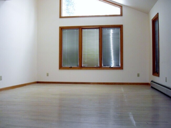 Foto del edificio - 54 Kenwood Dr