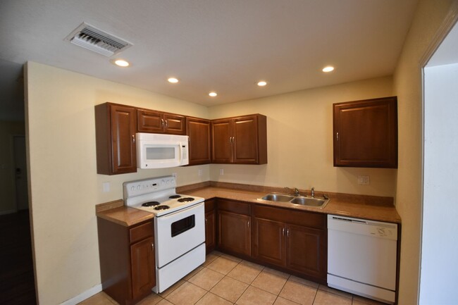 Building Photo - 2308 Carroll Pl