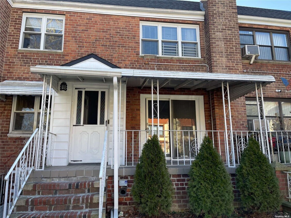 Primary Photo - 190-18 Crocheron Ave