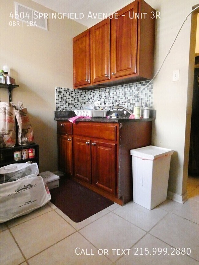 Foto del edificio - 4504 Springfield Ave