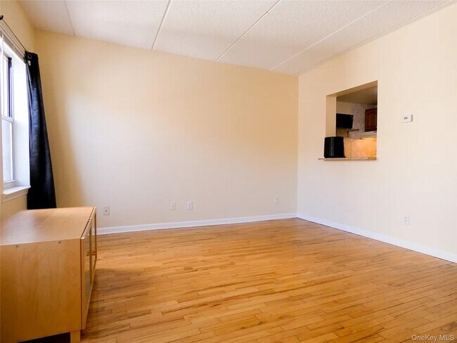 Foto del edificio - 228 E 112th St