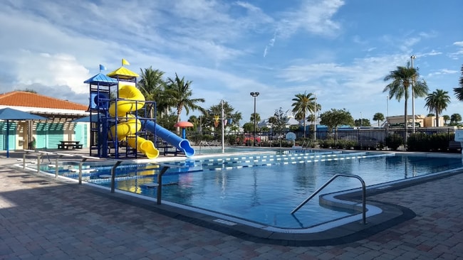Building Photo - 7700 Boca Ciega Dr