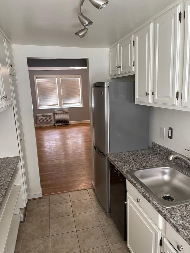 416 Bashford Ln Unit 103, Alexandria, VA 22314 Condo for Rent in