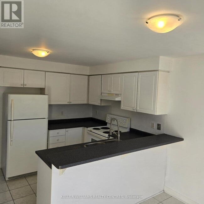 Building Photo - 17 Iveagh Dr