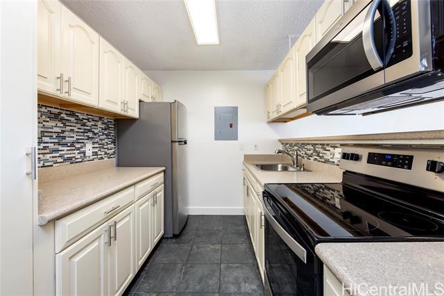 Building Photo - 46-261-261 Kahuhipa St