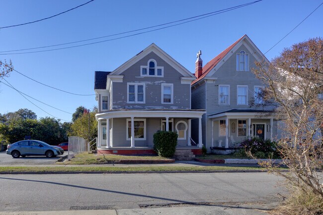 Building Photo - 127 Clay St