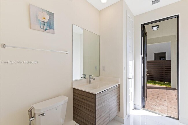Foto del edificio - 8836 NW 161st Ter