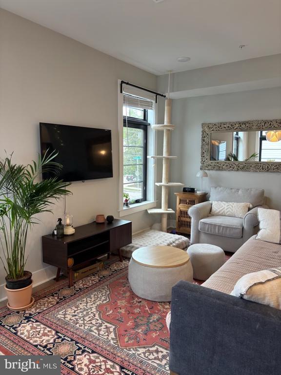 Foto del edificio - 7521 Ridge Ave