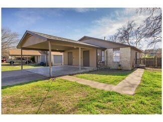 Building Photo - 5701 Spring Meadow Rd
