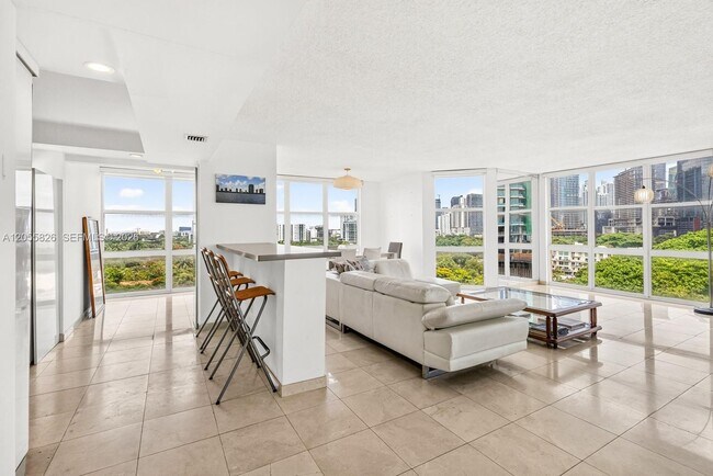 Foto del edificio - 1901 Brickell Ave