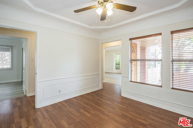 Foto del edificio - 4149 Le Bourget Ave