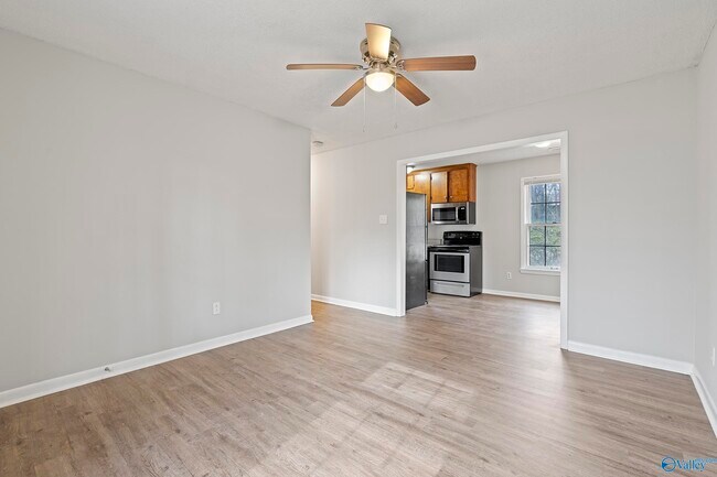 Foto del edificio - 2710 Cave Ave NW