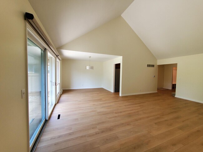 Foto del edificio - 2333 Cumberland Ct