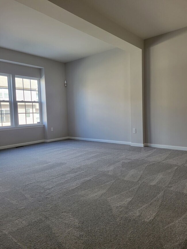 Foto del edificio - 1153 Blue Bird Ln