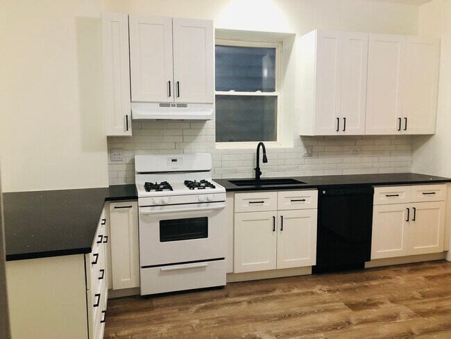 Foto del edificio - 2245 W Erie St