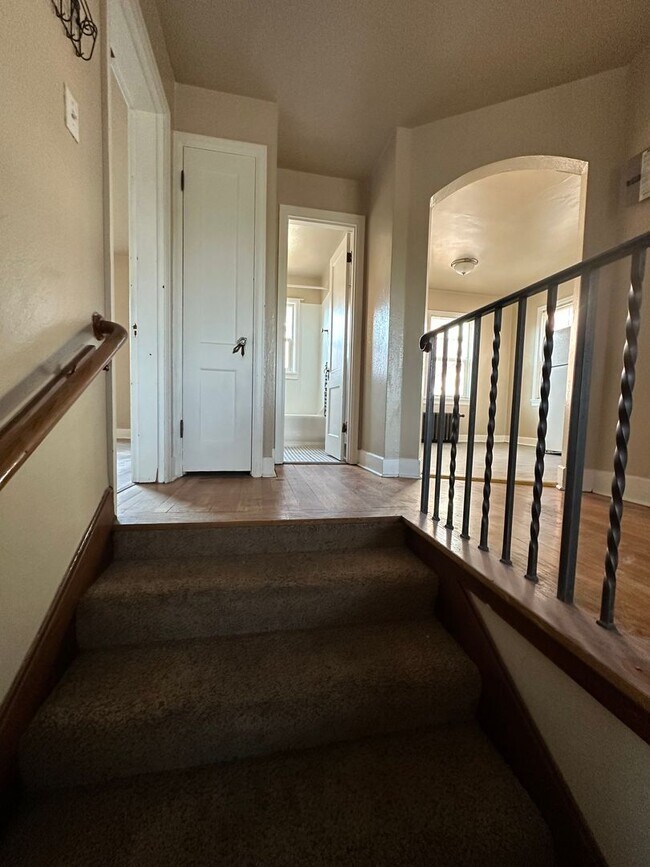 Foto del edificio - 513 Crater Lake Pkwy