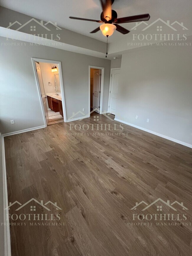 Foto del edificio - Your Next 3BR Home Awaits – Pets Welcome!
