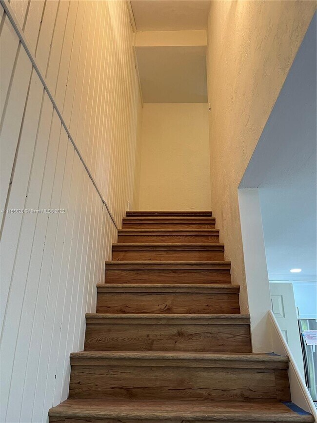 Building Photo - 15802 SW 90th Ct