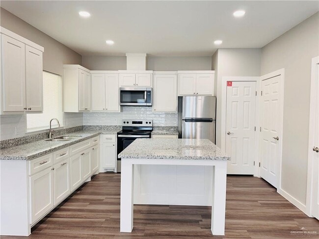 Building Photo - 16 San Andres