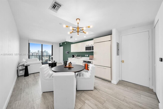 Foto del edificio - 45 SW 9th St
