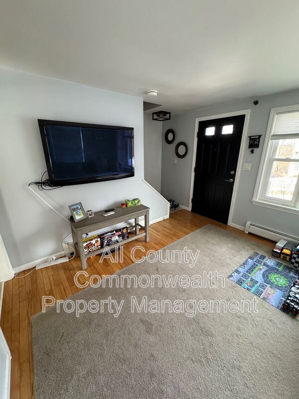 Foto del edificio - 26 Tiverton Ave