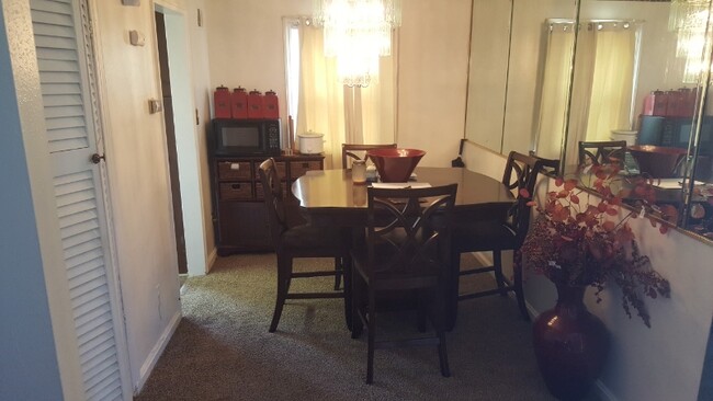 Photo - 2517 Colebrooke Dr Apartment