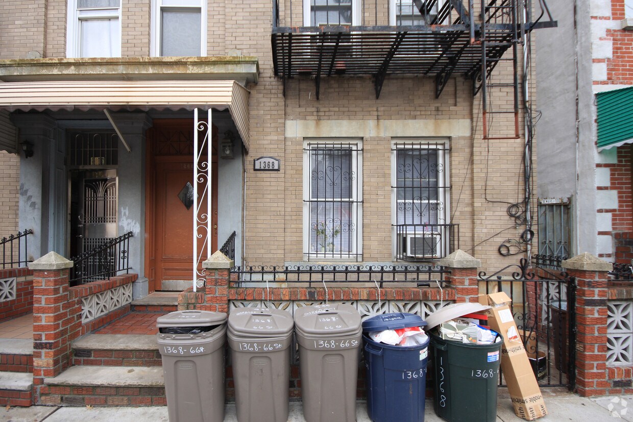 Foto del edificio - 1368 66th St