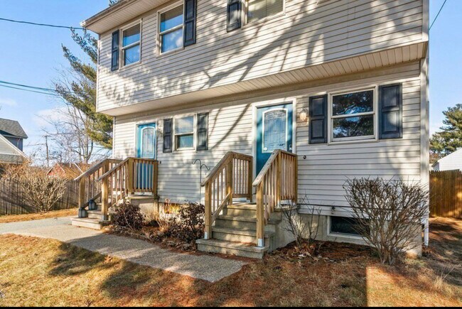 Building Photo - 144 Tremont St