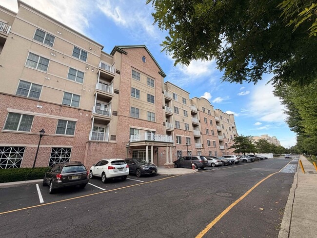 Building Photo - 2113 Windsor Park Ct
