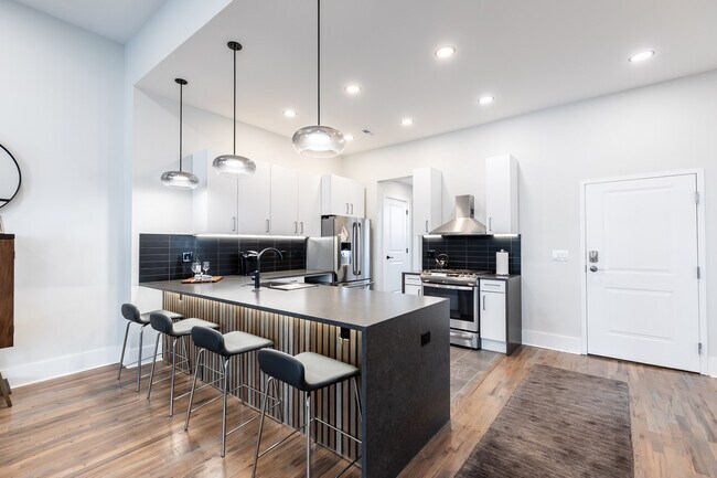 Foto del edificio - 795 E McMillan St