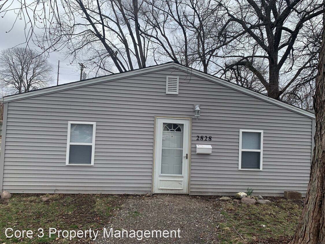 2828 Hoover Ave, Springfield, IL 62703 House Rental in Springfield