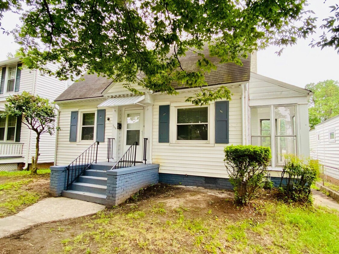 Foto principal - Adorable 2bdrm/1bth Bungalow Conveniently ...