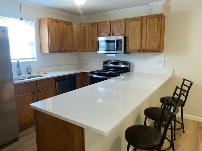 Building Photo - 63 Lori Ln