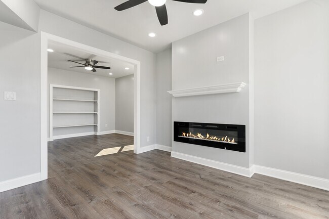 Foto del edificio - 6239 S Langley Ave