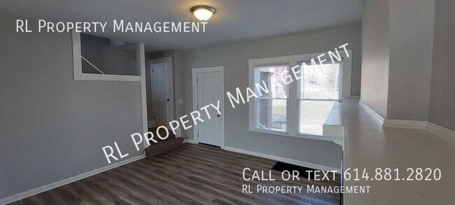 Building Photo - Newly renovated 2 bedroom 1 bathroom townh...