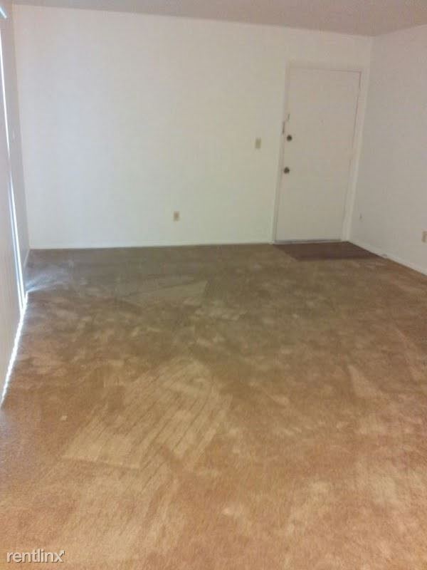 Building Photo - 341 E Loula St