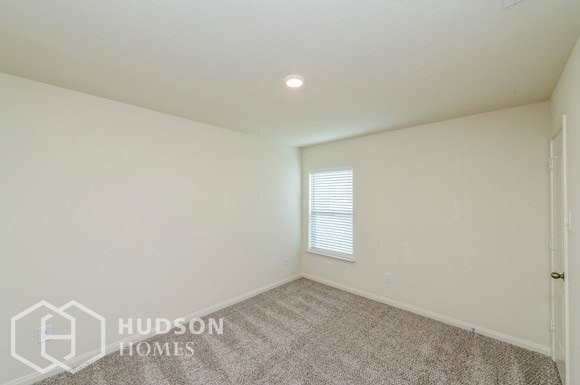 Foto del edificio - NOW AVAILABLE! 8424 Steel Dust Dr, Fort Wo...