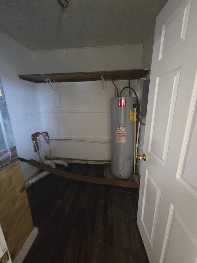 Building Photo - 619 Morrell St