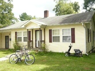 Foto principal - 1100-1110 Old Hendersonville Hwy