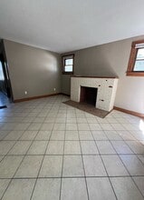 Building Photo - 20 E 15th Ave