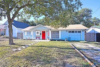 Building Photo - 553 Scenic Dr