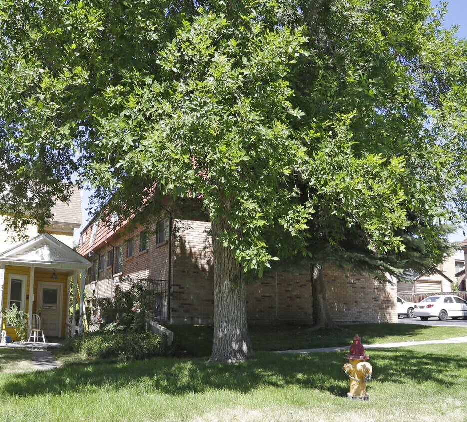 Building Photo - 173-175 N St
